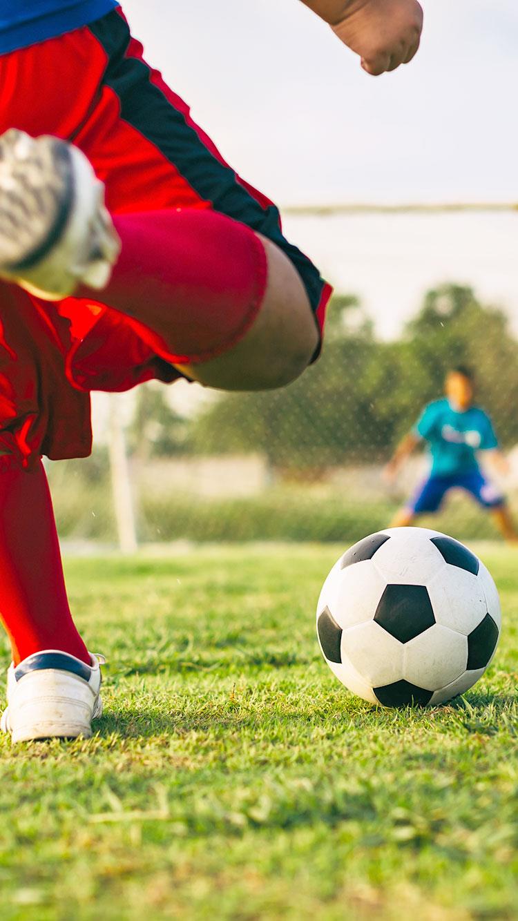 大垣市でサッカーの習い事をお探しなら、庭の外構工事も行っている【Real Green Works＆DIVINE】が人気です。